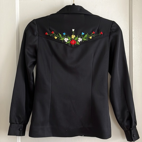 70s Vintage Western Floral Embroidered Dagger Collar Button Down Top Black - Picture 4 of 14